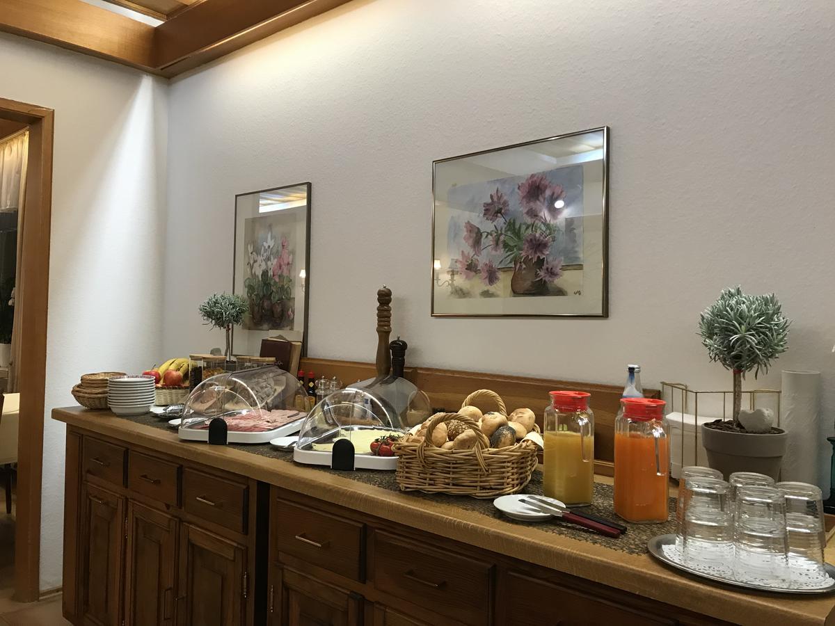 Hotel Roederhof บาเดน-บาเดน ภายนอก รูปภาพ