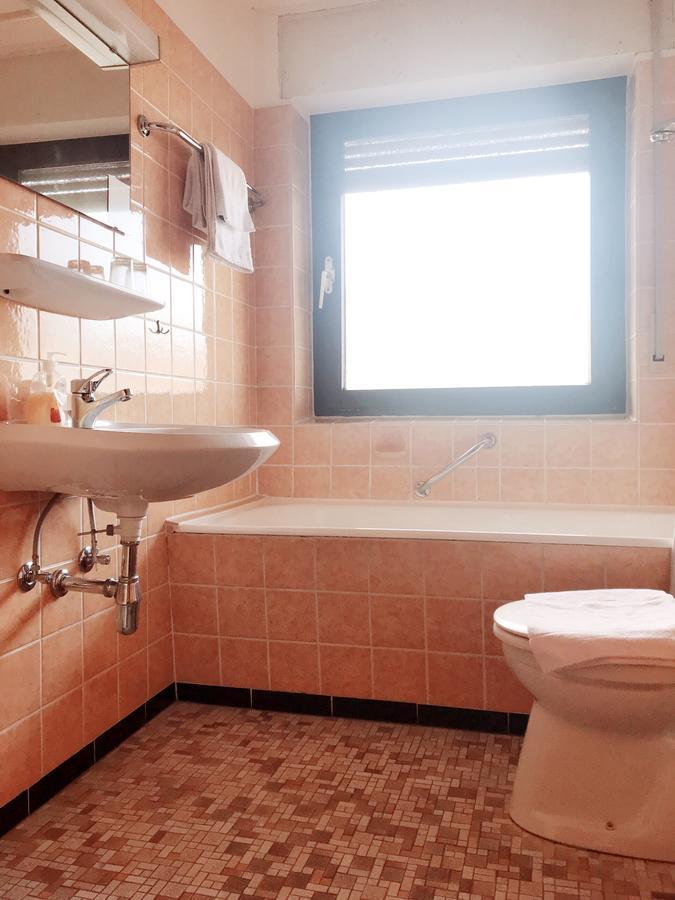 Hotel Roederhof บาเดน-บาเดน ภายนอก รูปภาพ