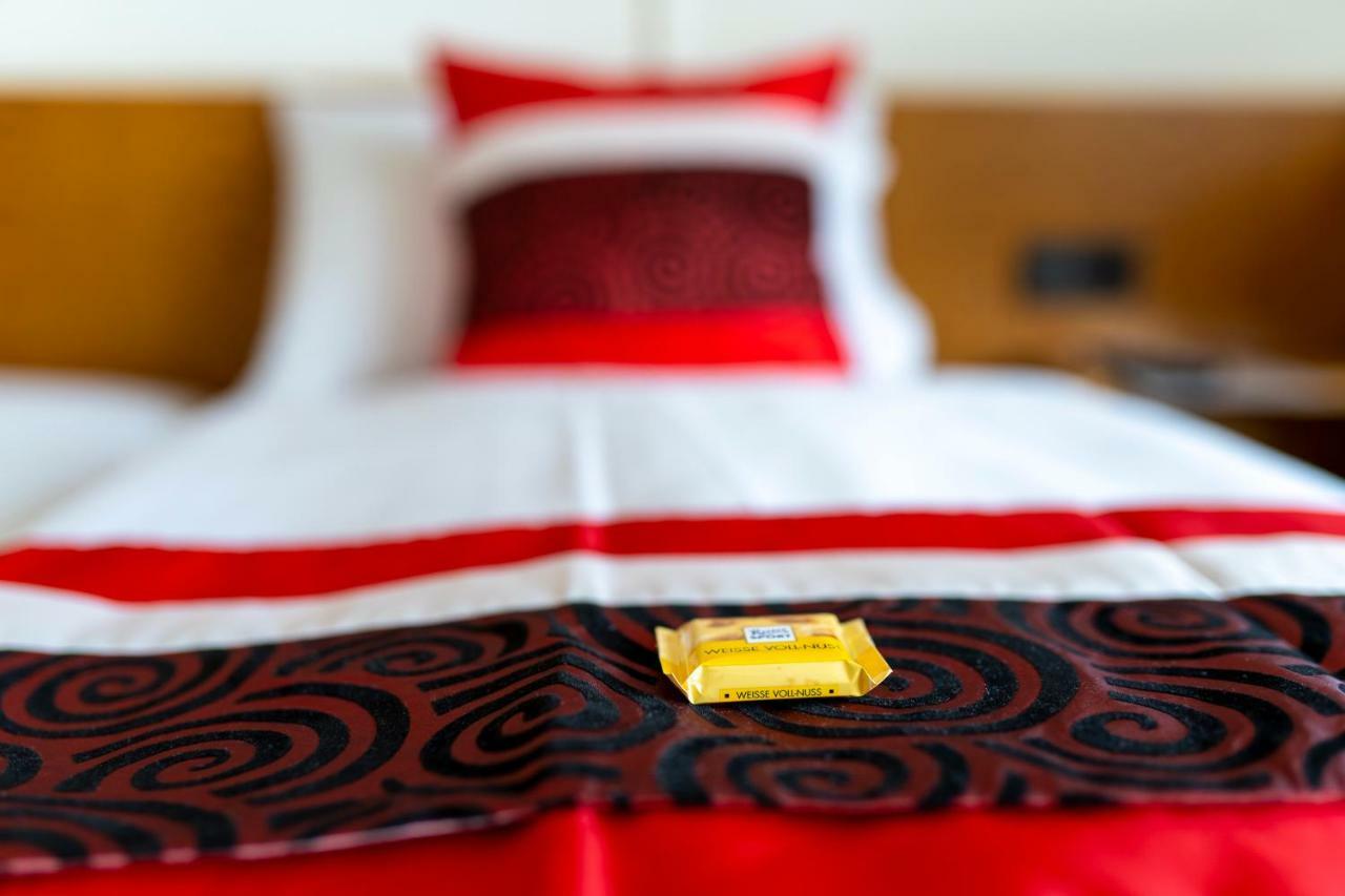 Hotel Roederhof บาเดน-บาเดน ภายนอก รูปภาพ
